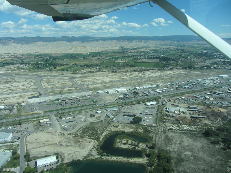  Montrose Airport 